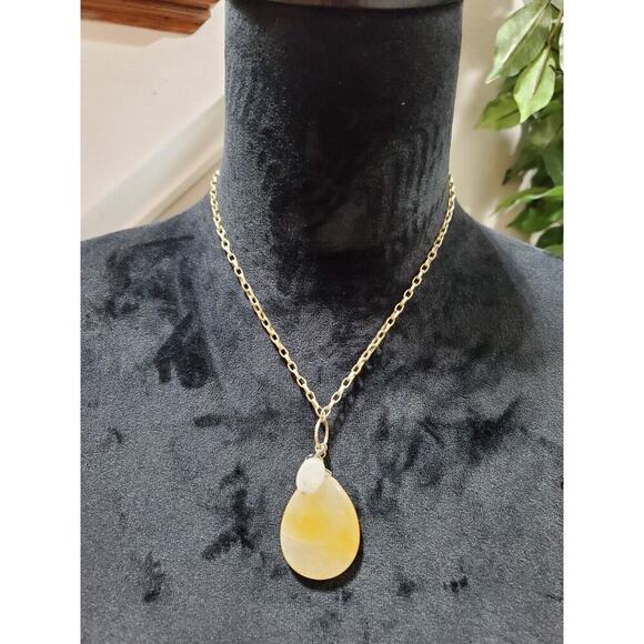 Women's Genuine Natural Baltic Amber Pendant Stylish Necklace - Picture 7 of 7